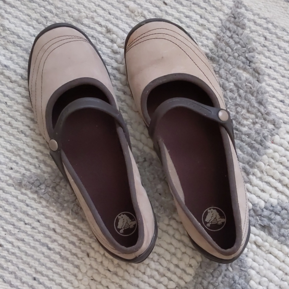 Croc work flats